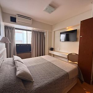 Habitación Estándar con Cama Queen
